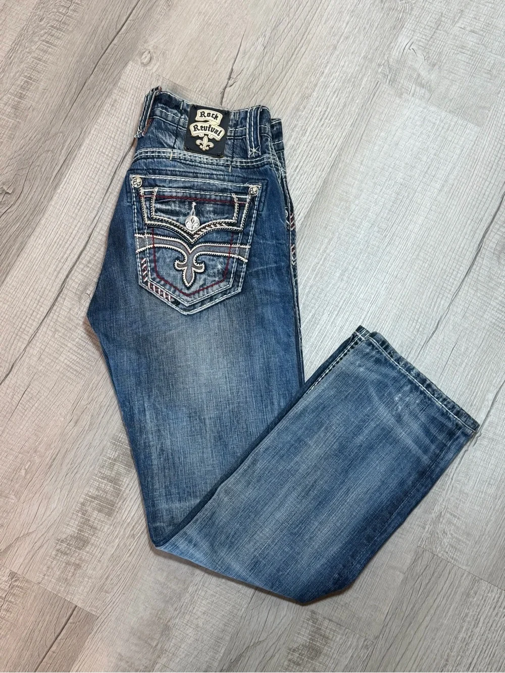 Rock Revival Men’s Straight Cut Jeans Distressed Embroidered Blue Denim W33/L32